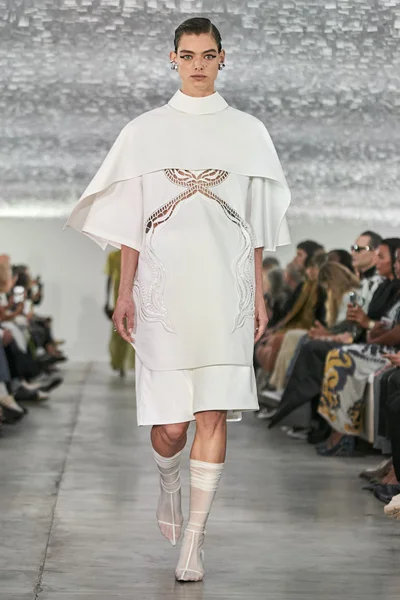 Look 54